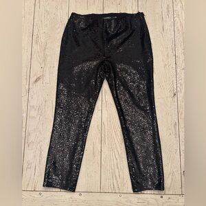 Black, all over sequin slim leg, crop pant. Size 6. Lauren brand